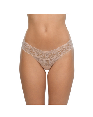 SIG LACE LOWRISE THONG WRAPPED